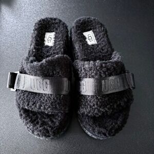 UGG Women's Fluffita platform slides Sheepskin comfy sandals black size 6